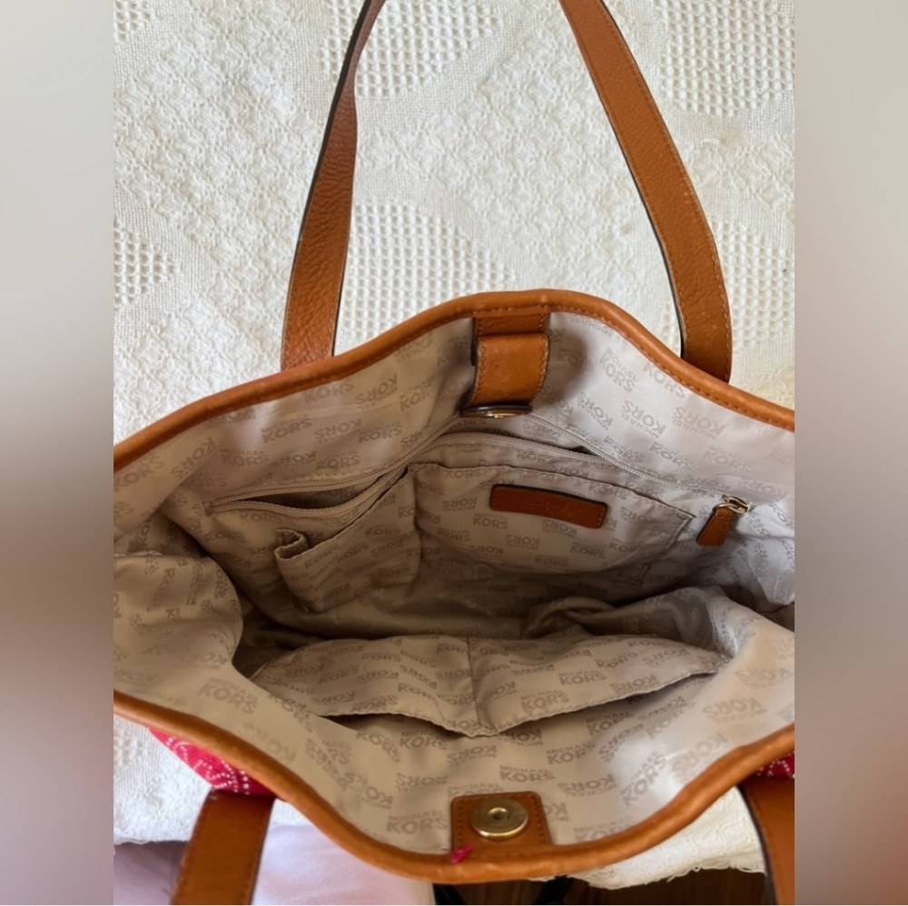 MICHAEL KORS Red Signature Logo Bag - Picture 3 of 8